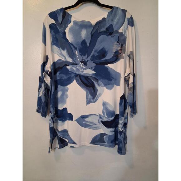 Chico’s Women's Blue Watercolor Floral Tunic Soft Knit Side Slits, Size 3/ US XL - Picture 5 of 6